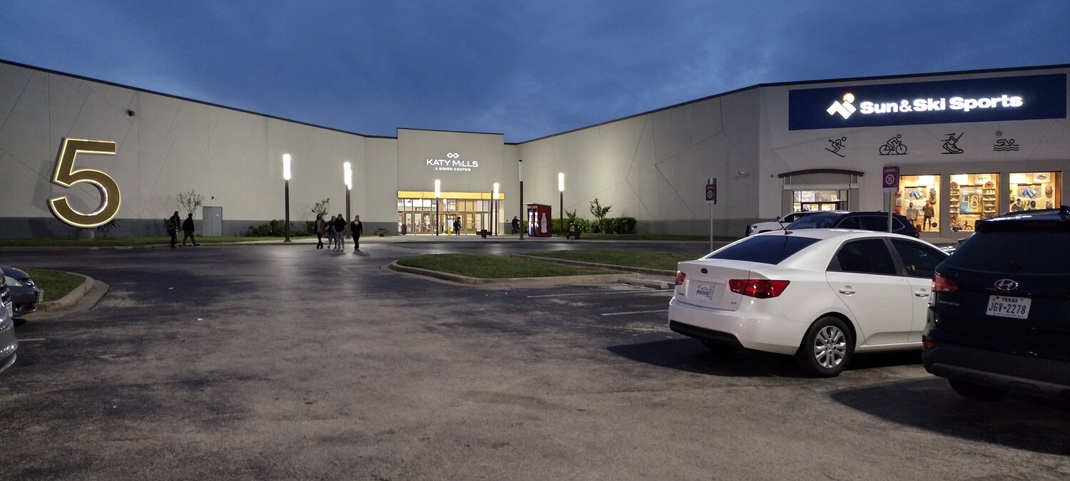 A shooting occurred Saturday, November 25th outside Katy Mills Mall at 5000 Katy Mills Circle in Katy where three people were injured around 9 p.m. after gunfire erupted in the parking lot adjacent to mall entrance number 5, which is near Sun & Ski Sports.